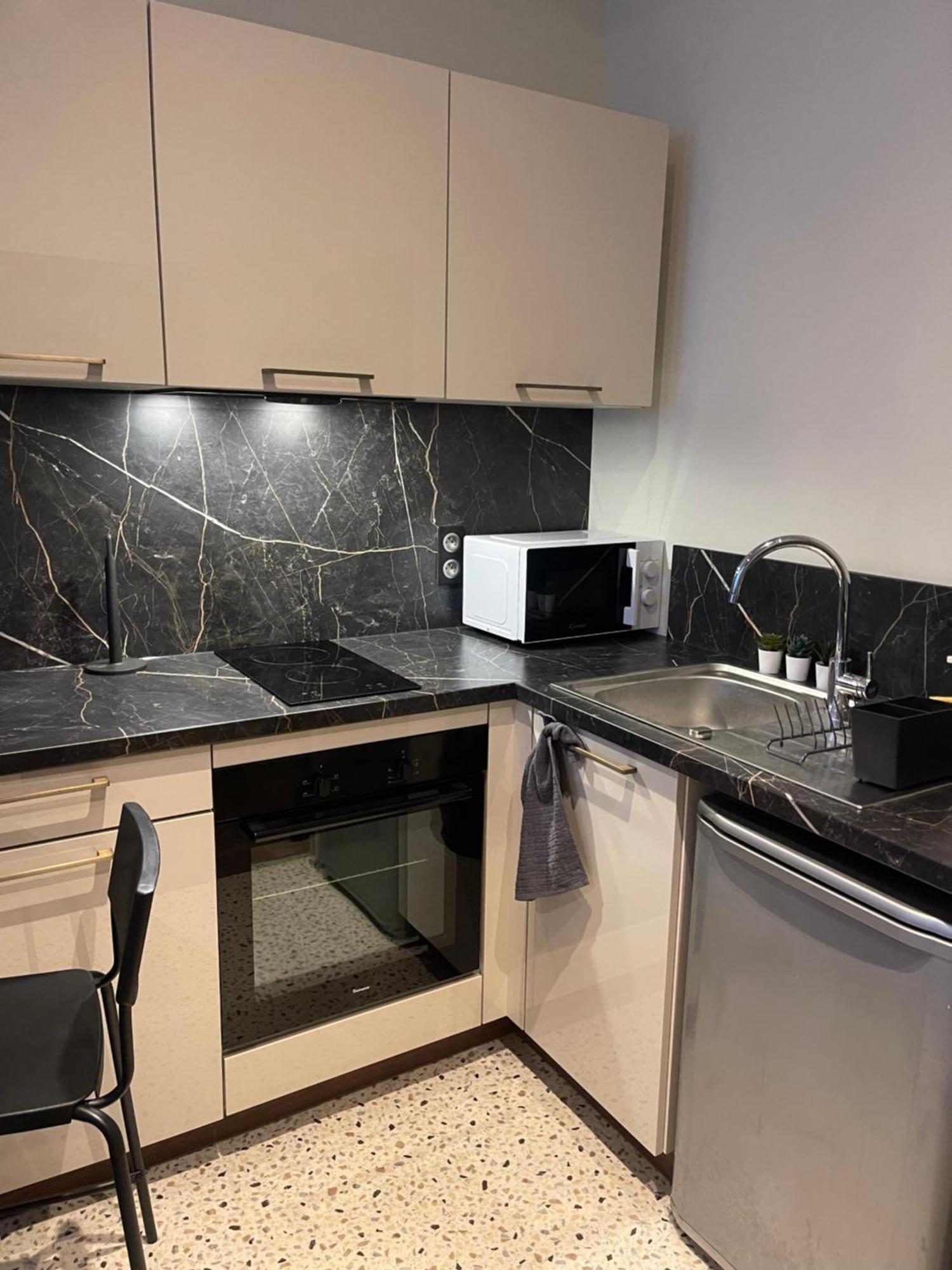 Appartement Au Coeur Du Centre Ville De Carcassonne Extérieur photo