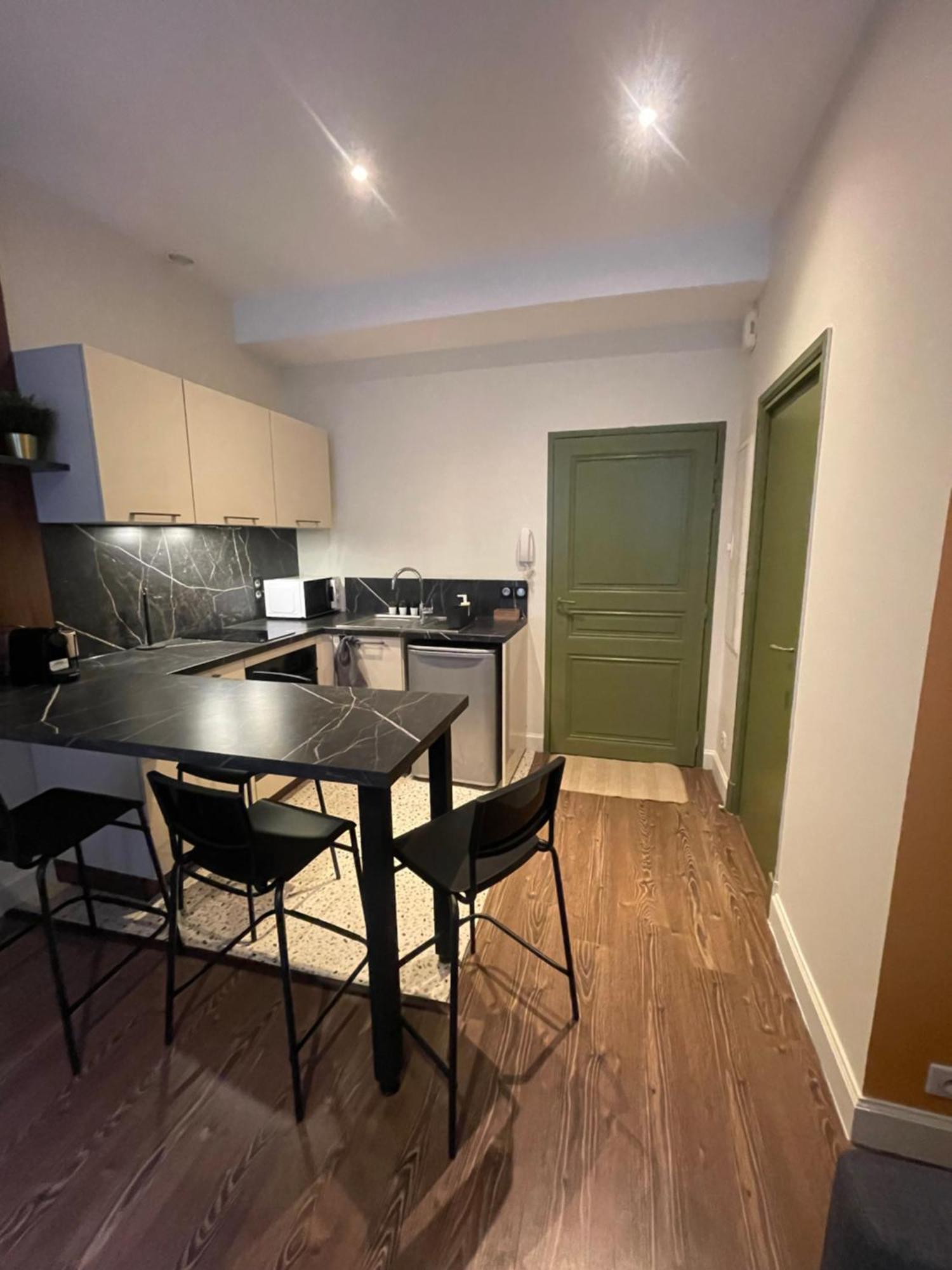 Appartement Au Coeur Du Centre Ville De Carcassonne Extérieur photo